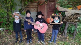 1759852529243 (Copy).jpg